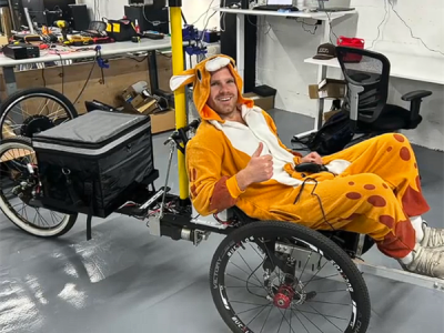 外卖小哥的竞争对手来了！全球首款自动送货自行车现身硅谷 ！