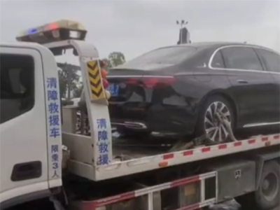 3名初中生偷奔驰车出事故 定损43万保险拒赔：未成年开的 ！