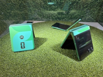 最独特的小折叠！moto razr FIFA世界杯2026定制版发布：4900元 ！