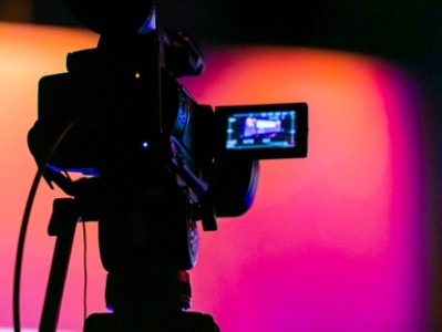 广州一餐饮店直播顾客用餐引争议：目前已整改 ！