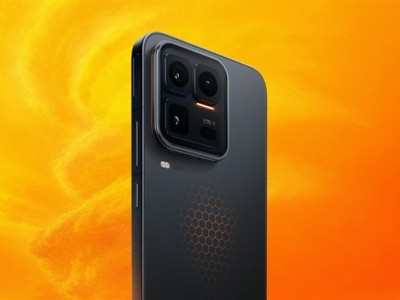 iQOO 15 Ultra销量远超预期：24+1TB版卖断货 产品经理连夜回去打螺丝 !