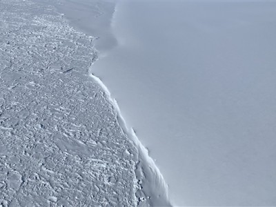 零下34℃到底有多冷：毛巾能站住 !