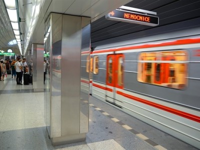 南京地铁试行10分钟内同站进出免费 此前曾遭未乘车被收费的律师起诉 ！