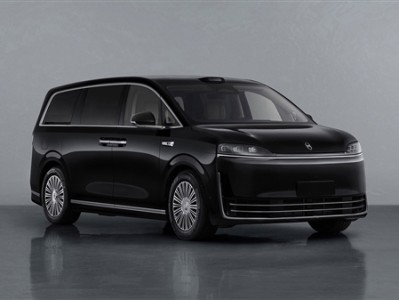 正式挑战丰田埃尔法王座 鸿蒙智行首款MPV智界V9申报 ！