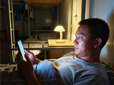 30岁小伙长期熬夜诱发脑膜炎：智力退回3岁 生活不能自理 !