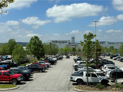 大众与美国汽车工会达成里程碑式协议：全员涨薪20% 6550美元奖金立即到账 ！