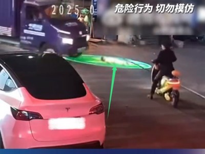 云南一男童躺街上被碾身亡 司机称视线盲区孩子父母应担责：网友吵翻 ！