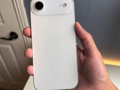 苹果最薄手机要火：王腾想买iPhone 17 Air !
