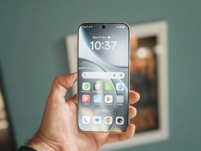 OPPO Find X9 Ultra入网：机圈望远镜来了 支持10倍光学变焦 ！